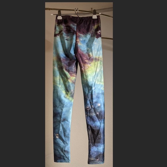 NWT Festival Galaxy Printed Leggings Size O/S / XS / S - Picture 2 of 2